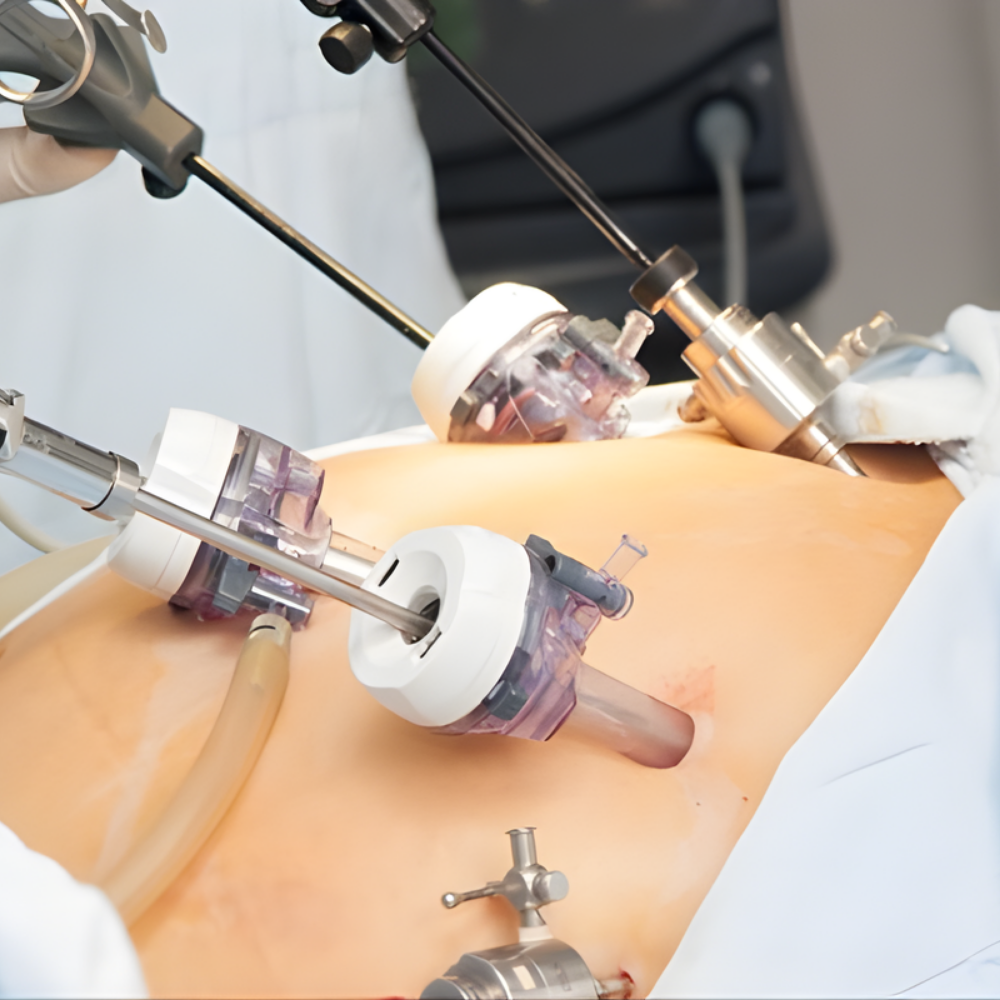 Specialist in General, Laparoscopic, Hepatobiliary, and Liver Transplant Surgery.
